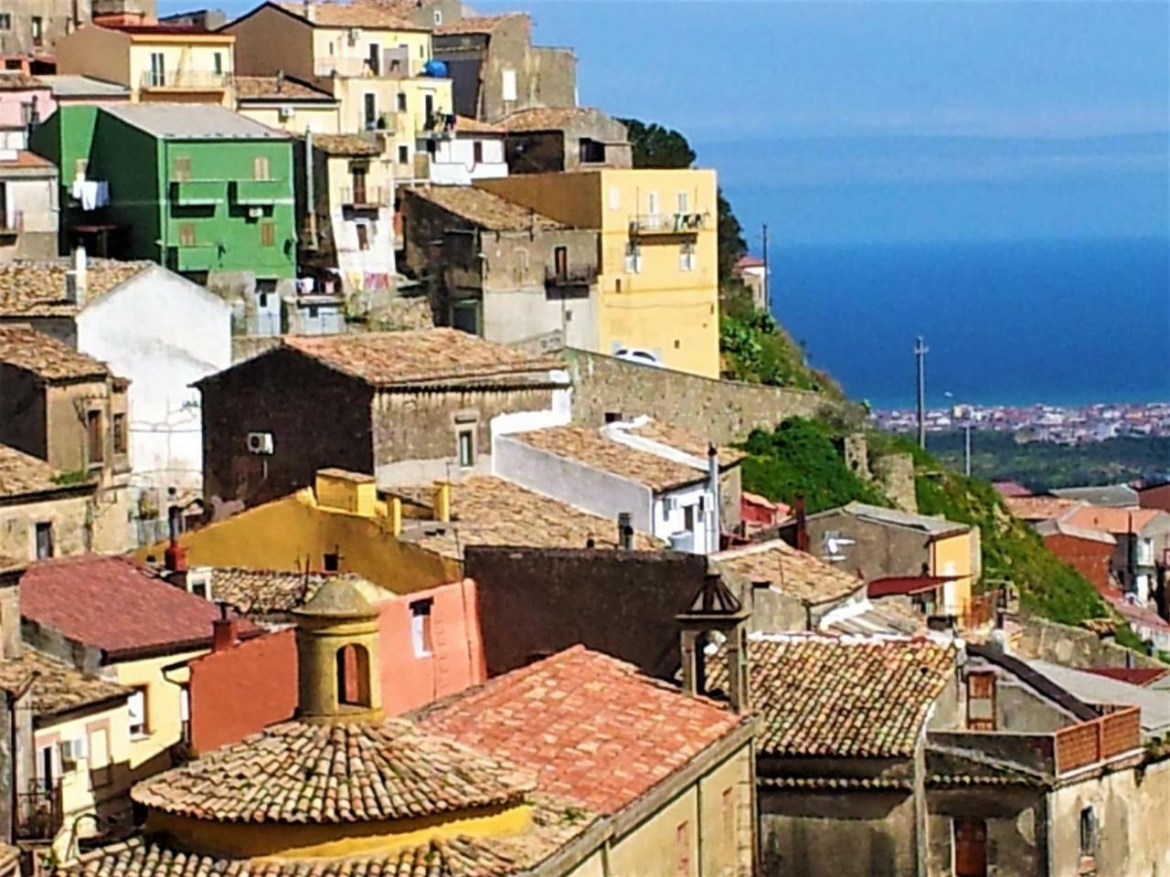 Bed and Breakfast Casa Mazzone Ciro Exterior foto
