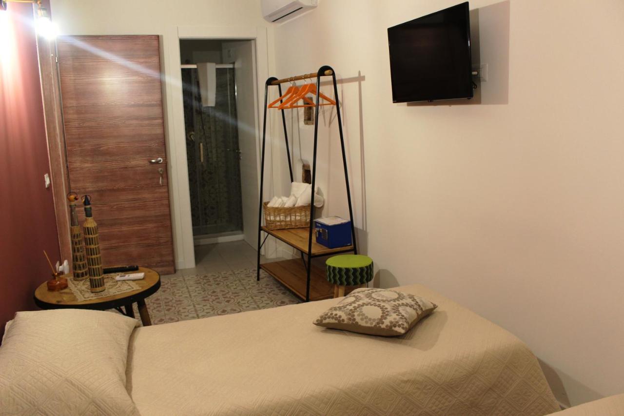 Bed and Breakfast Casa Mazzone Ciro Exterior foto