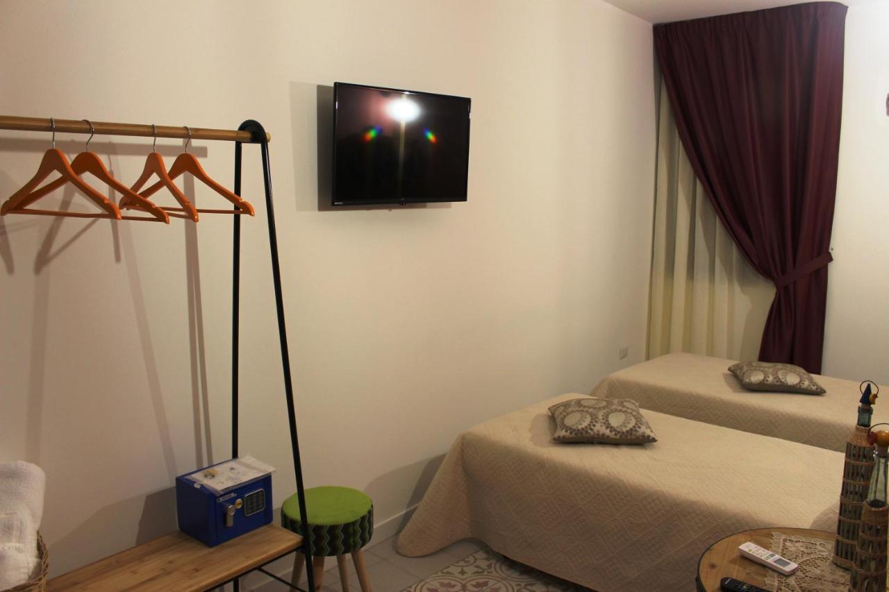 Bed and Breakfast Casa Mazzone Ciro Exterior foto